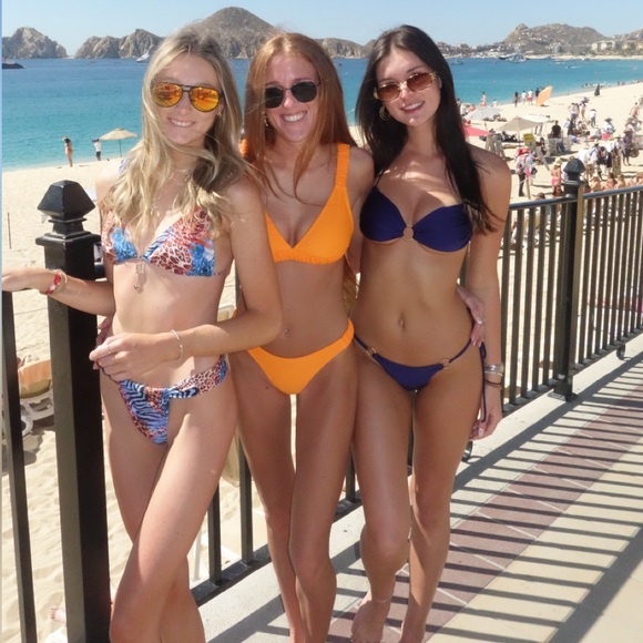 Bikini Set - Picture 1 of 2